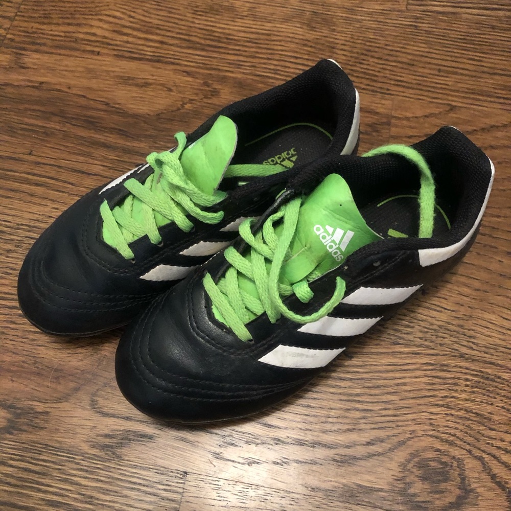 ⚽️ Kids Soccer Cleats - Adidas
